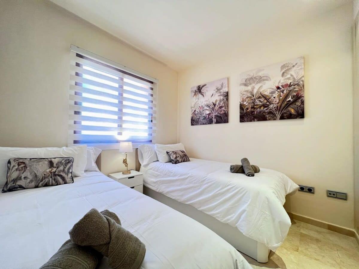 Modern 2 Bedroom Beachside Apartment Nr72 Los Alcázares Buitenkant foto